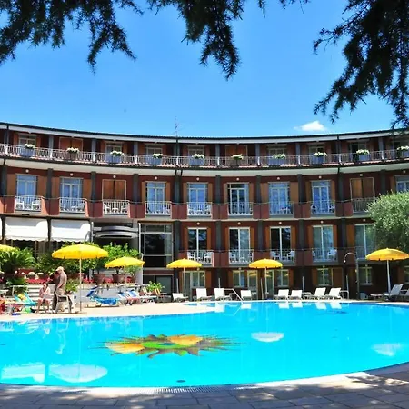 Continental Hotel 3*